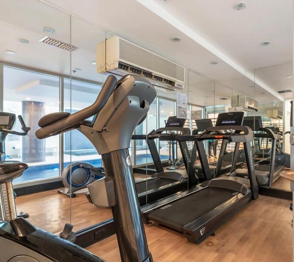 Glenelg Oasis, Pool, Gym, Spa & Sauna, Free Parking, City Views Екстериор снимка